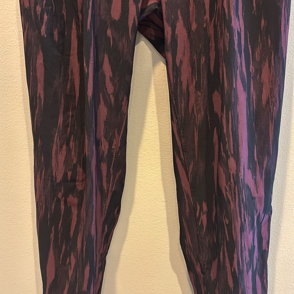 lululemon athletica joggers NWOT size 2 - Picture 11 of 15